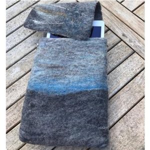 A Felt Bag Without Seams - iPad Case or Clutch Bag - You Choose!