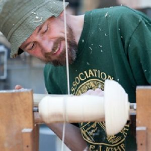 More Green Woodworking - Bowls Turning with a Pole Lathe