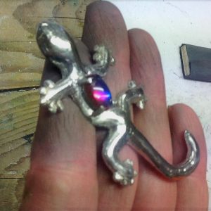 Pewtersmithing - Jewellery Cuttlefish Casting