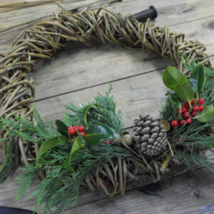Festive Willow - Wreaths + Stars